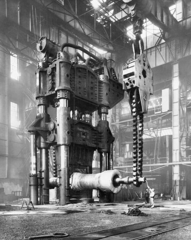 Паровой гидравлический пресс, фабрика Круппа, 1928 год, Германия