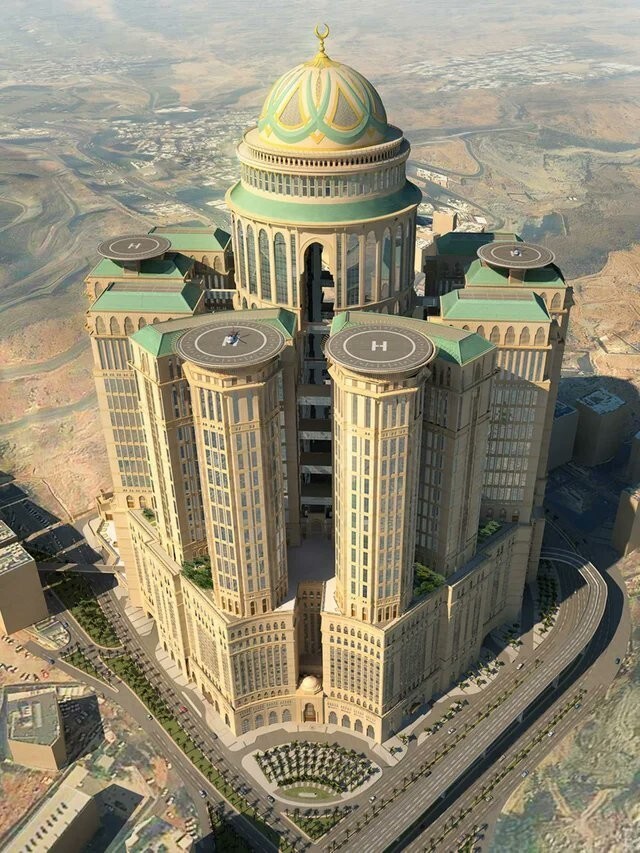 20. В Саудовской Аравии сейчас строится самый большой отель в мире с 10 000 номеров