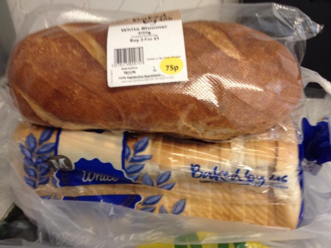Я конечно удивлена, что кого-то может расстроить криво нарезанный хлеб. В итоге эта переписка с магазином взорвала Интернет!