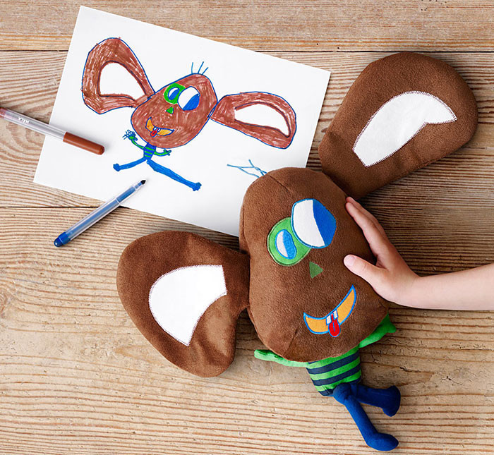 ИКЕА превратила рисунки детей в игрушки для благотворительного сбора средств