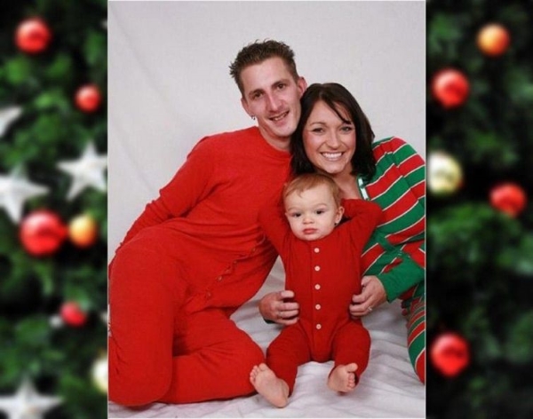 17 нелепых рождественских фотографий, которые не стоило выкладывать в Сеть...