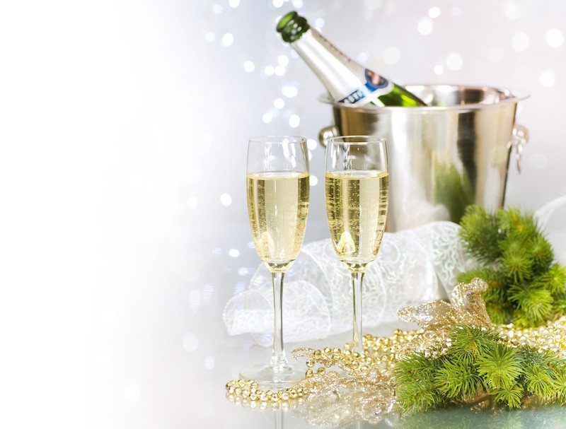 Пить звёзды и закусывать селёдкой или откуда шампанское на российском новогоднем столе?