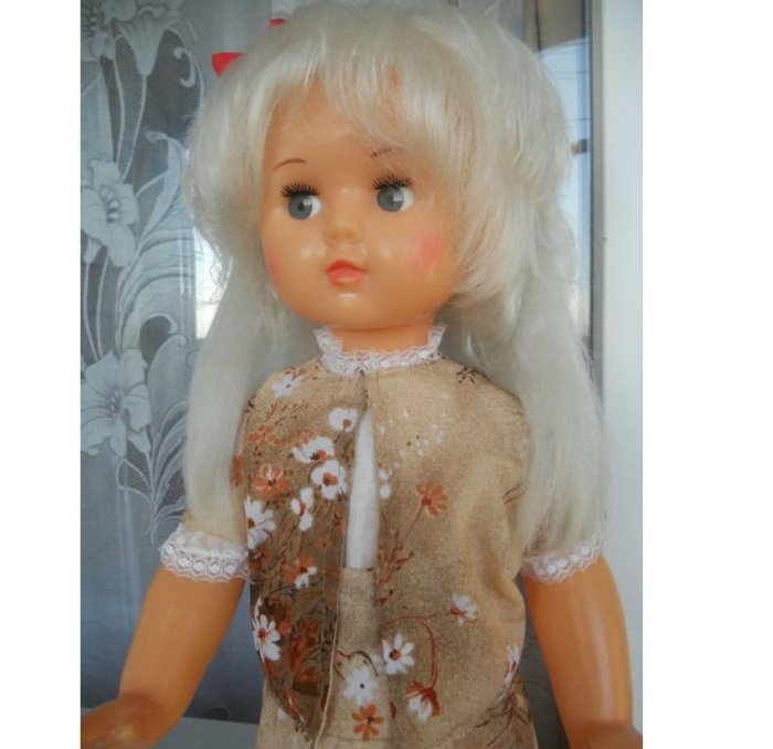 The discreet charm of Socialism... The USSR dolls!
