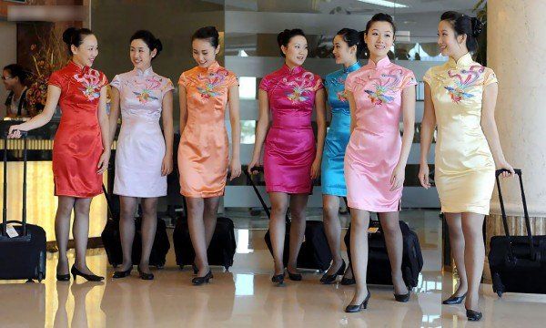 Как выглядят стюардессы в 36 странах мира