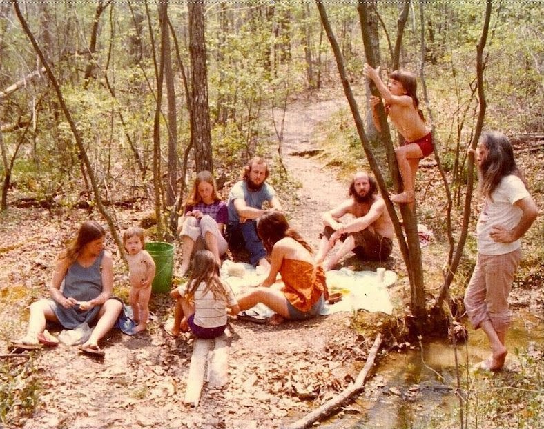 Редкие цветные фотографии общины американских хиппи 1970-х годов