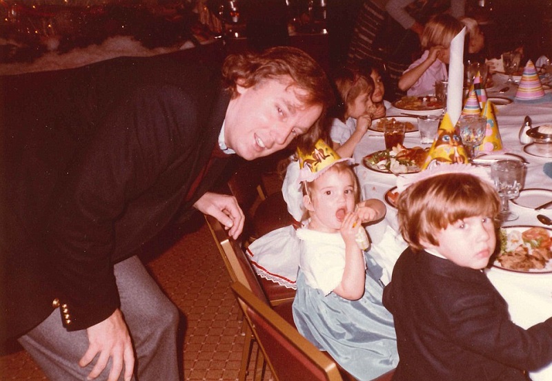 Семейный фотоальбом первой жены Дональда Трампа. Вот каким был 45-й президент США.
