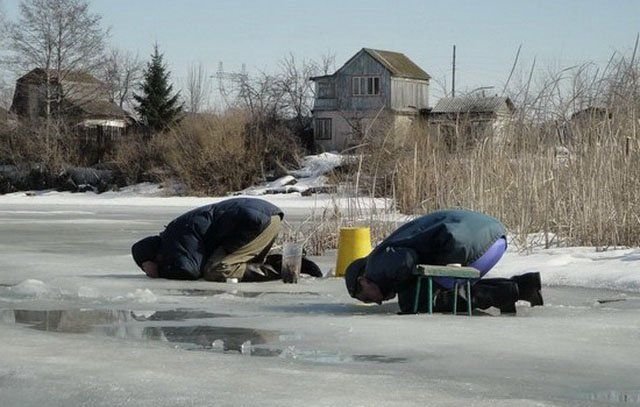 Смешные моменты с зимней рыбалки!