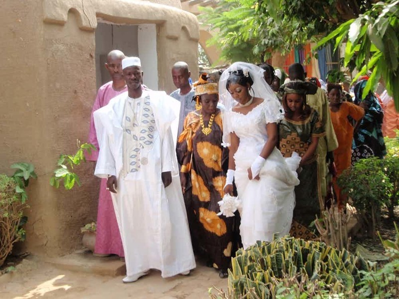 Безумные обычаи и странные традиции, или как проводят первую брачную ночь в Африке
