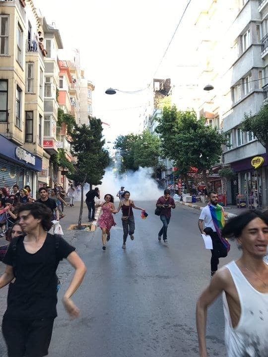 Полиция Стамбула разогнала гей-парад