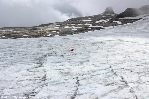 Супруги, пропавшие без вести 75 лет назад, найдены в швейцарском леднике