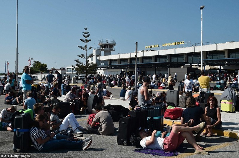 У берегов Турции и Греции произошло землетрясение магнитудой 6,7: есть погибшие и десятки раненых