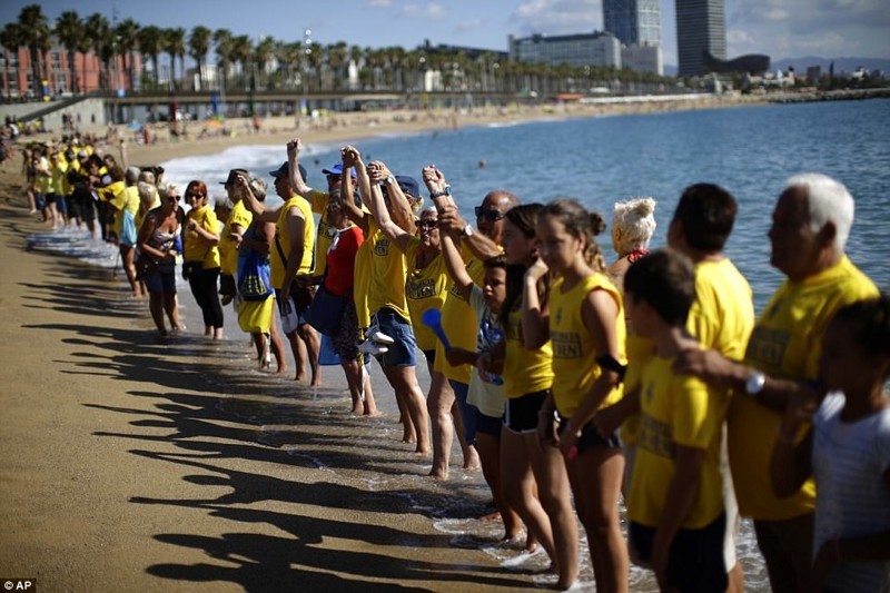 Жители Барселоны решили протестовать против засилья туристов