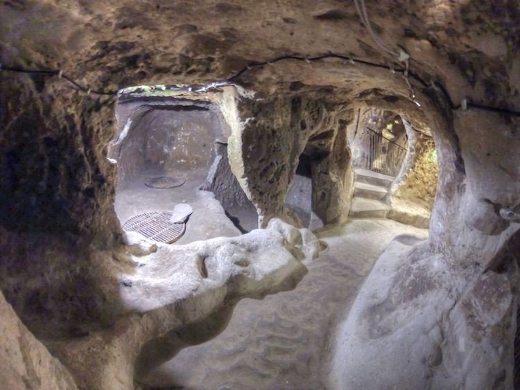 В турецком подземном городе когда-то жили 20 тысяч человек