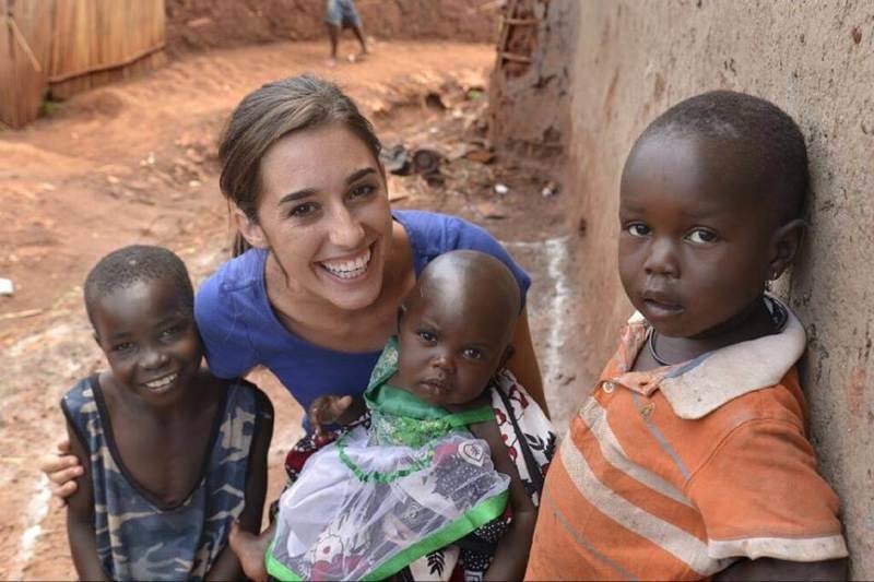 В 22 года стала мамой для 13 детей из Уганды