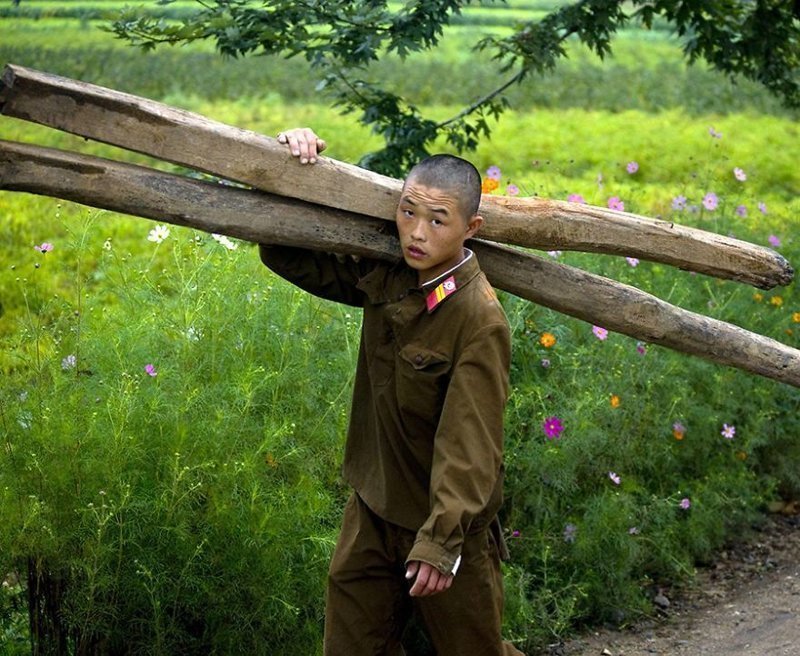 Супротив чучхе: запрещенные фото из Северной Кореи