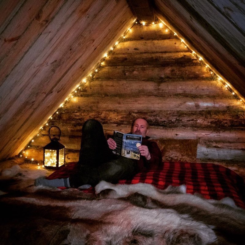 "Мистер Самодостаточность": канадец в одиночку построил себе бревенчатый дом