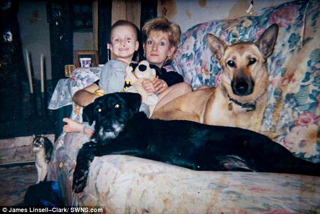 Спасительница собак выбрала жизнь без мужа после 25 лет брака